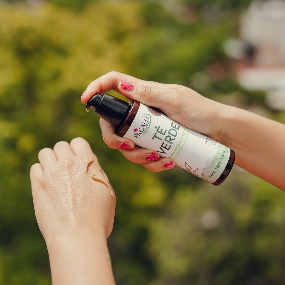 Crema de Té Verde PACALLI · Crema Facial y Corporal Con Manteca de Karite y Extracto de Té verde · 130 g