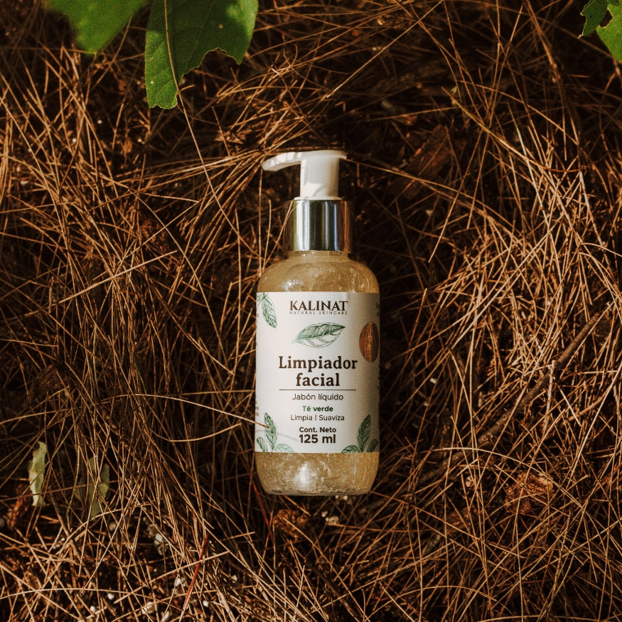 Limpiador facial Kalinat con Té verde · 125 ml