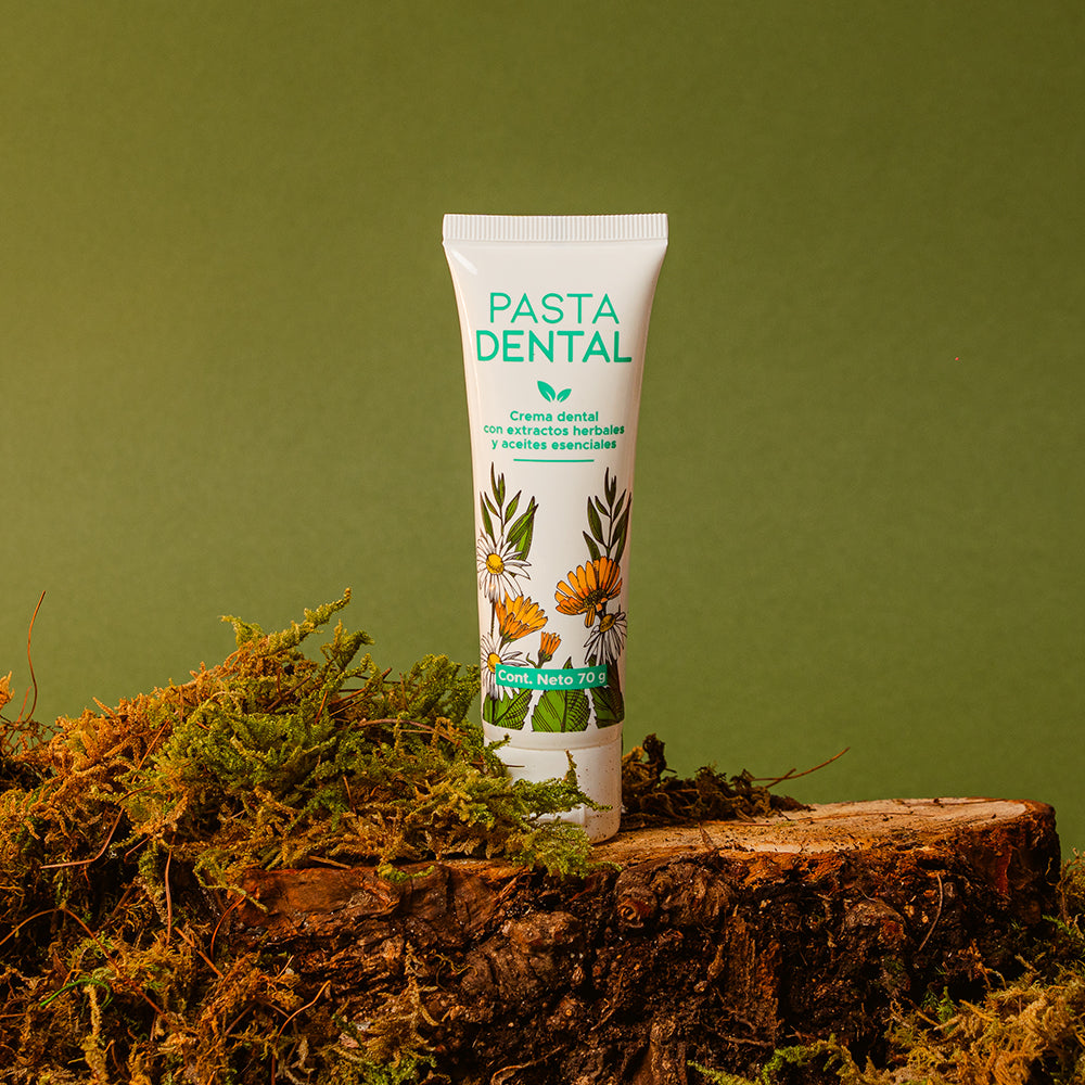 Pasta Dental PACALLI · Crema Dental Con Extractos Herbales y Aceites Esenciales · 70 g