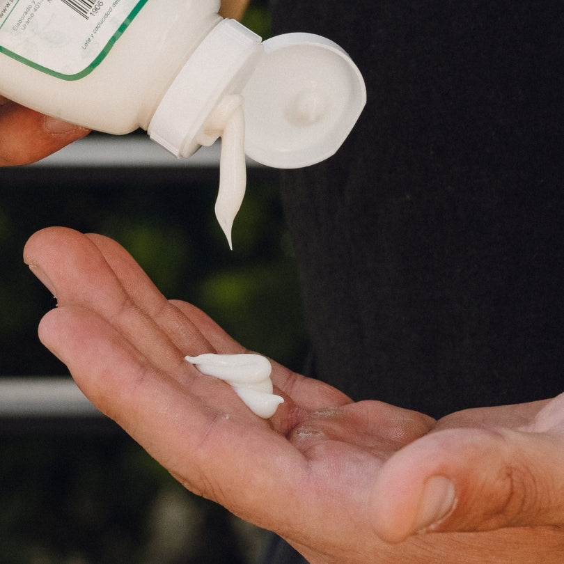 Bálsamo Muscular PACALLI · Fórmula con Aceites Esenciales y Extractos de Origen Natural · 250 g