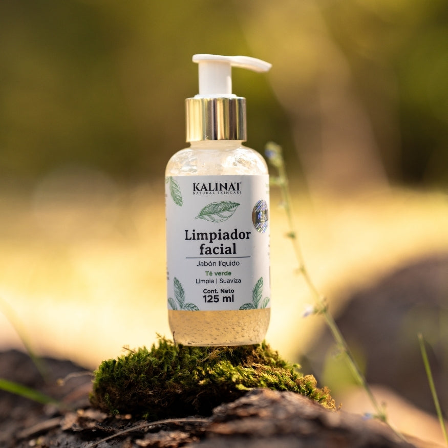 Limpiador facial Kalinat con Té verde · 125 ml