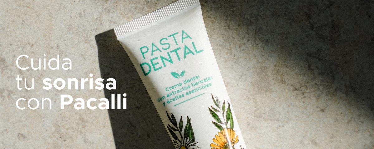 Pasta Dental PACALLI · Crema Dental Con Extractos Herbales y Aceites Esenciales · 70 g