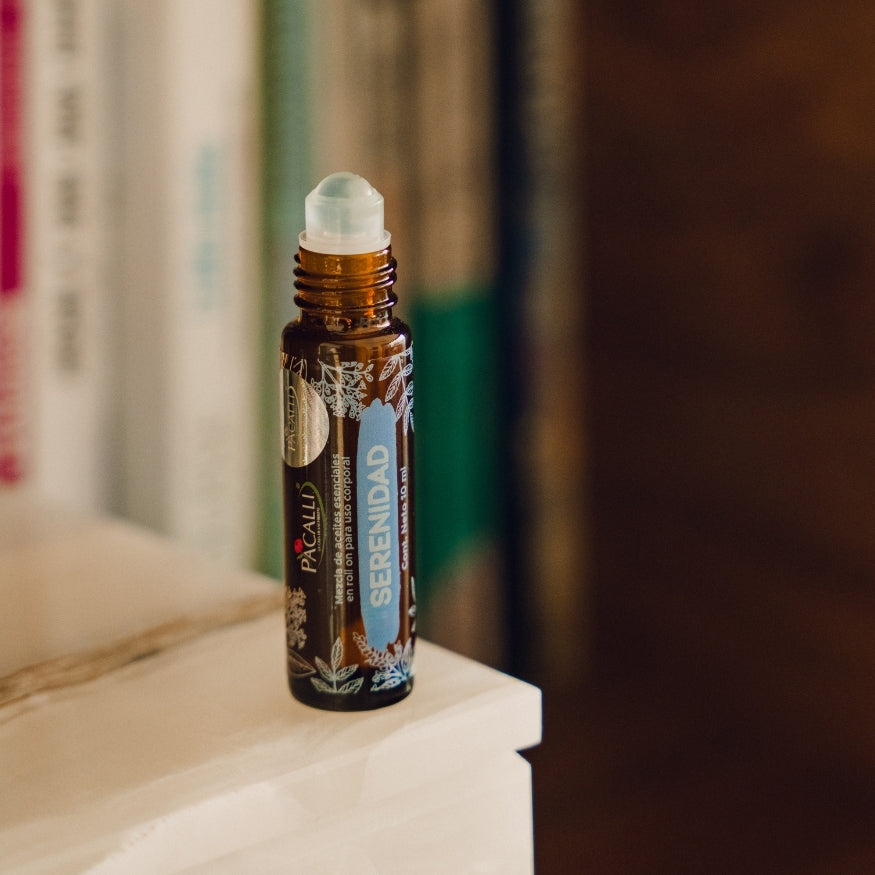 Serenidad Roll On PACALLI · Sándalo, Patchouli e Incienso · 10 ml